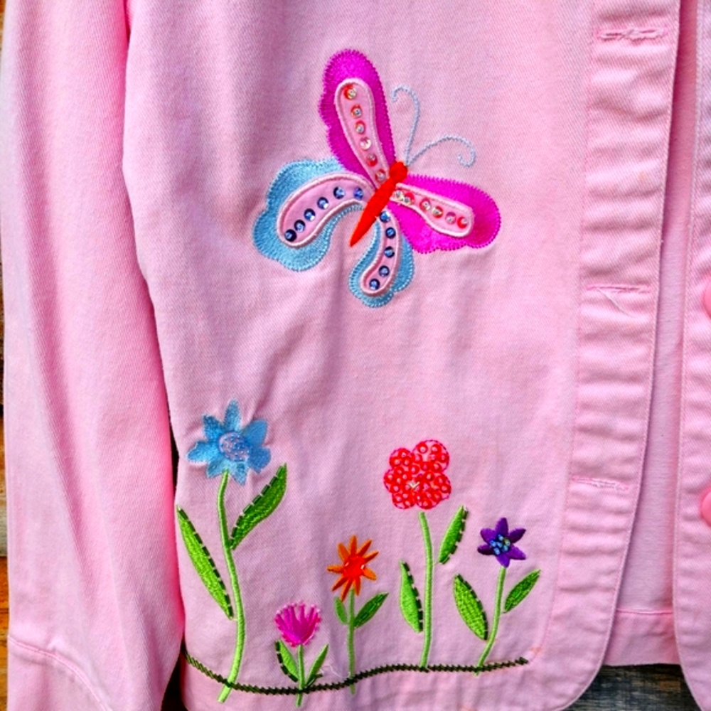 Pink Denim Jacket Embroidered Front Medium Purchased in Caribbean EUC - Picture 2 of 13